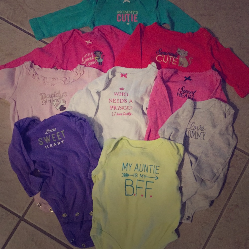 Lot of 9 long sleeve printed onesies, 3M